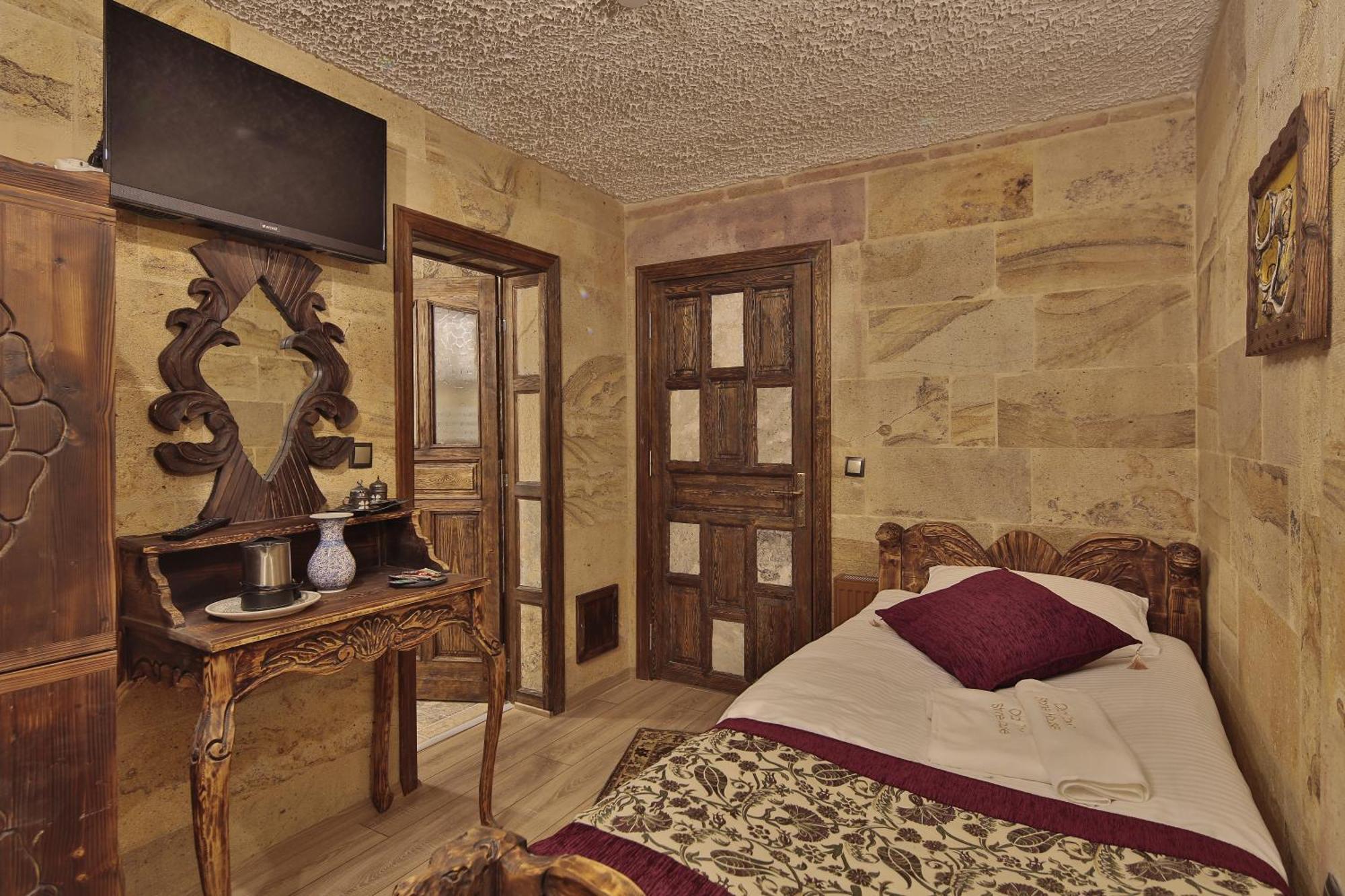 Отель Old Town Stone House Гореме Номер фото